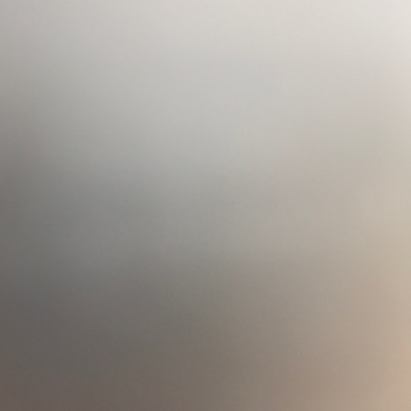 Meet your Posher, Lauren - Picture 1 of 1